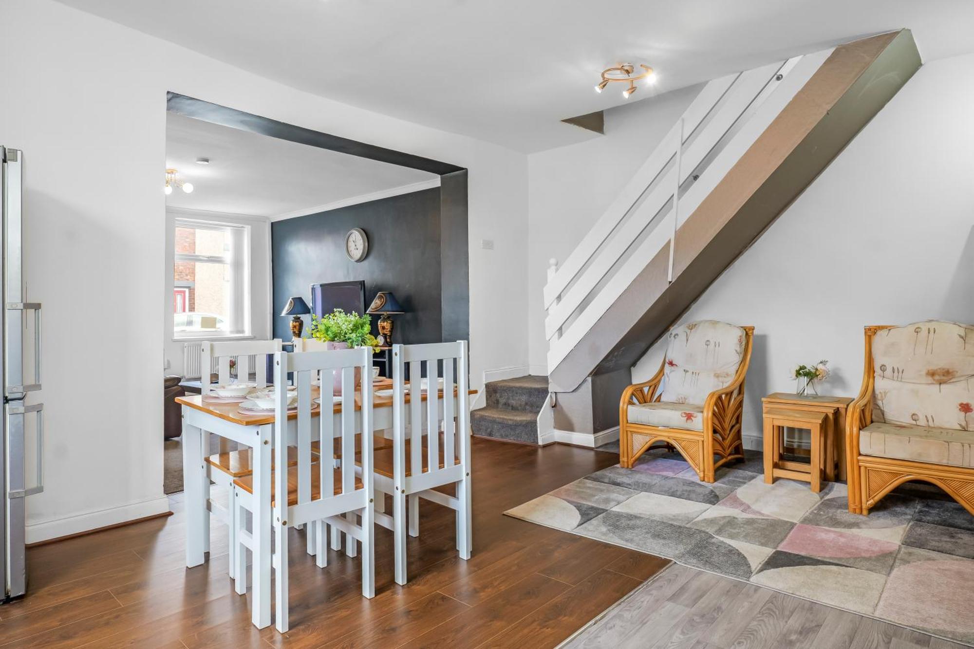 Rochdale 3 Bedroom House 2 Bath With Free Parking Sleeps 7 Εξωτερικό φωτογραφία